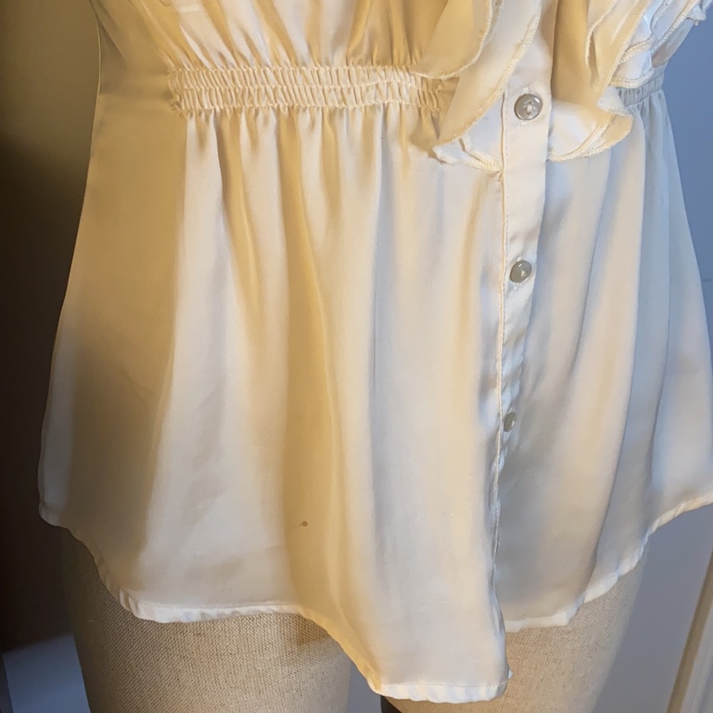 Converse Medium Ruffled Blouse - Picture 7 of 7